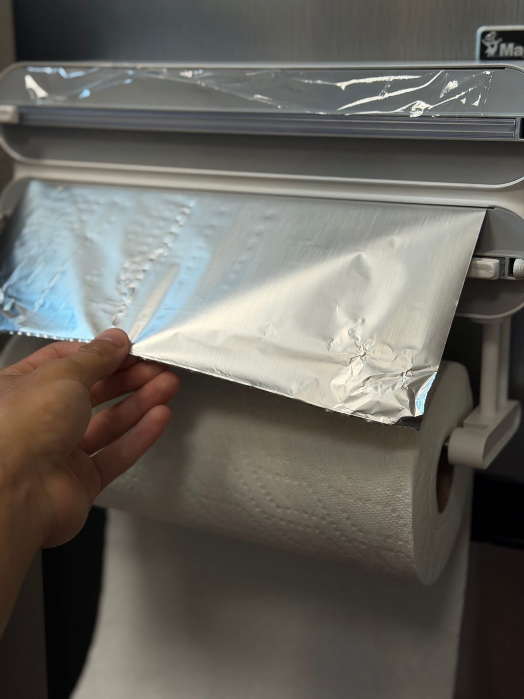 Vantaro™ Magnetic Wrap & Foil Dispenser