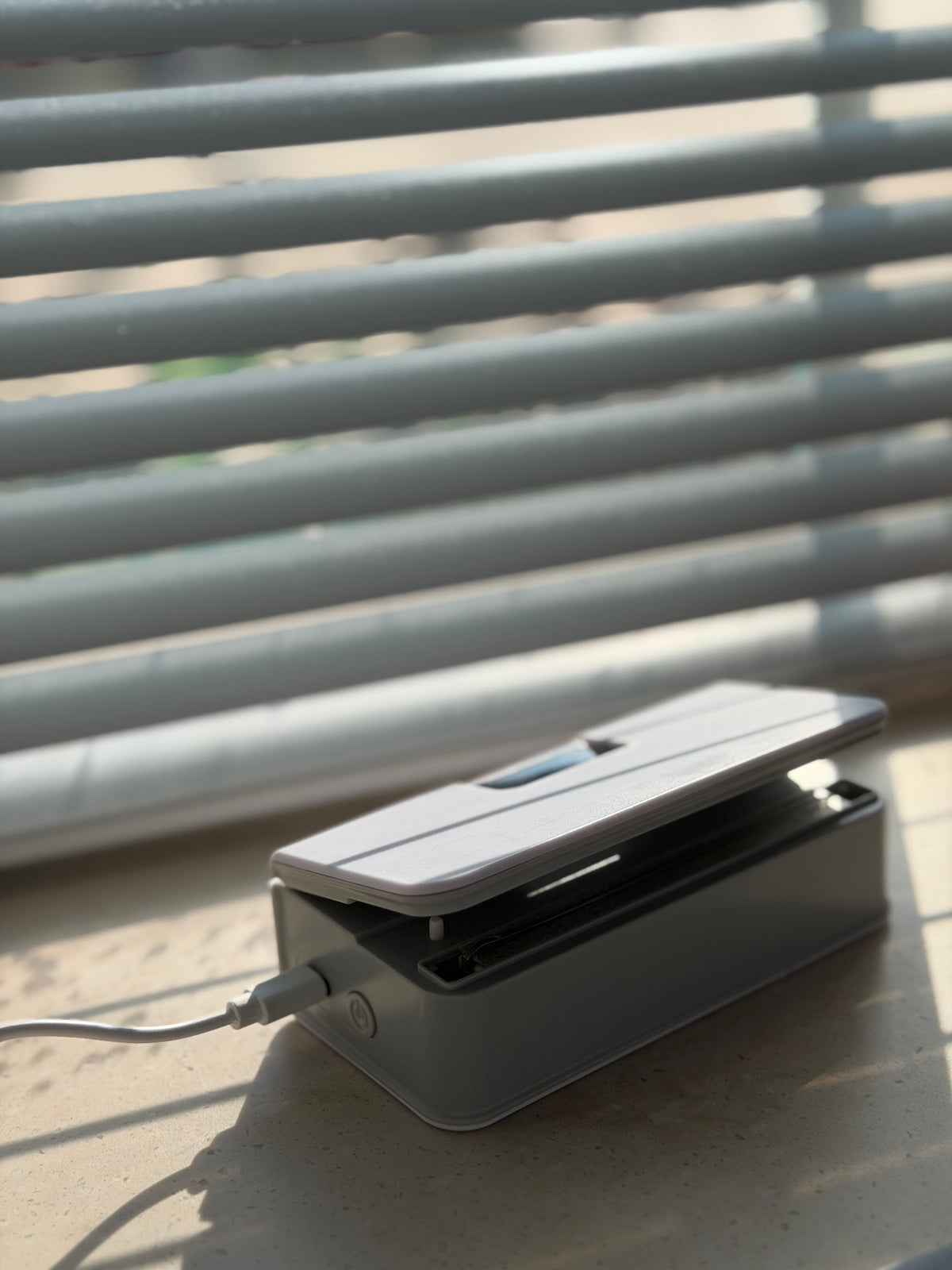 Vantaro™ Rechargeable Mini Bag Sealer